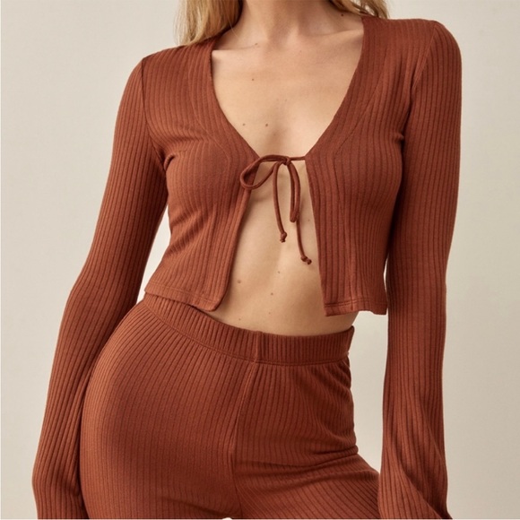 Reformation Two Piece Set Mirabel
Chestnut Crop Cardigan and Knit Pant
Small - Picture 1 of 10